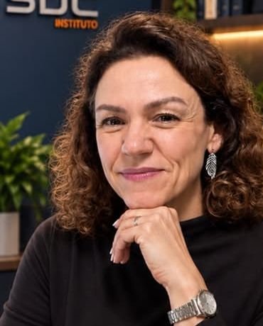 Alê Santiago
